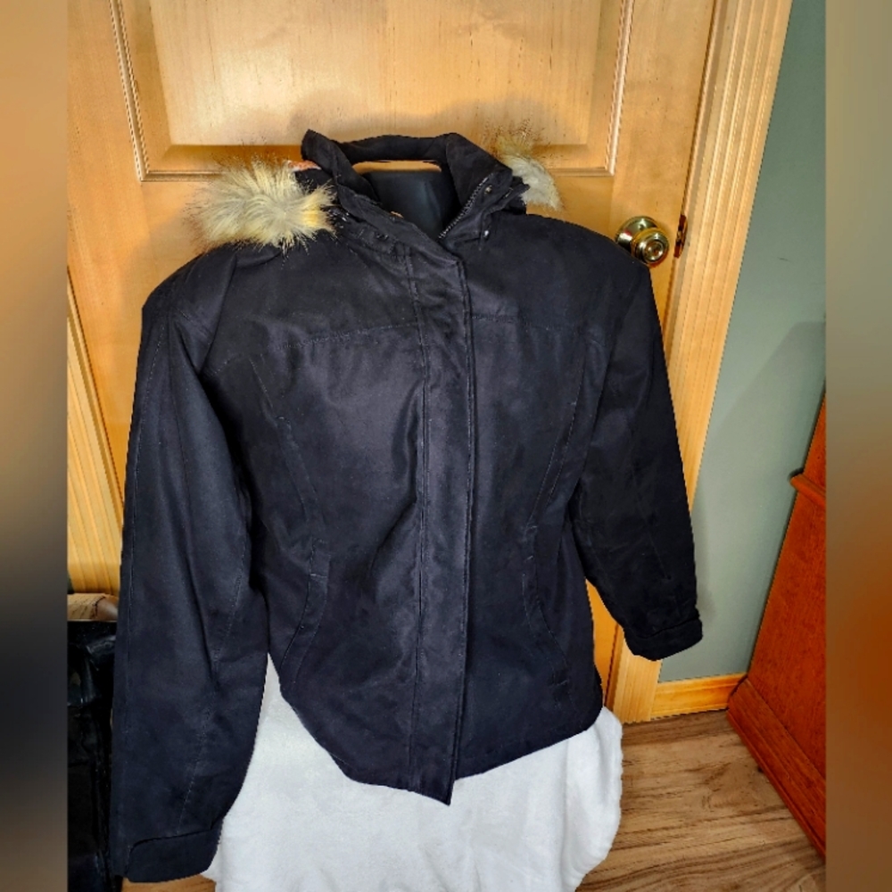 Women's Winter coat with fur trim hood